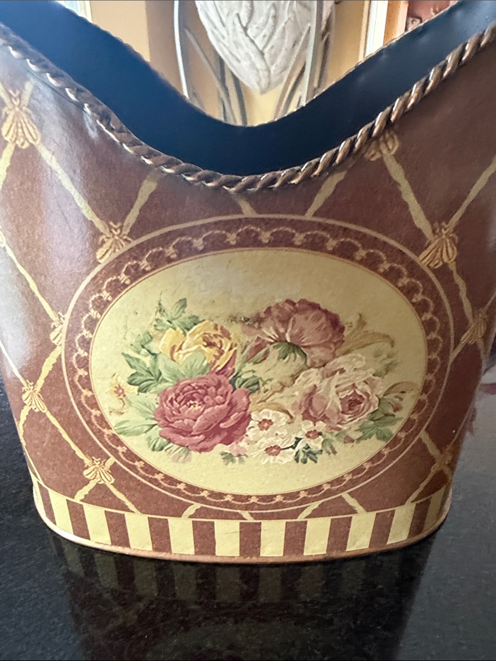 Vintage-Inspired Brown Floral Haind Painted Tin Basket - Picture 3 of 8
